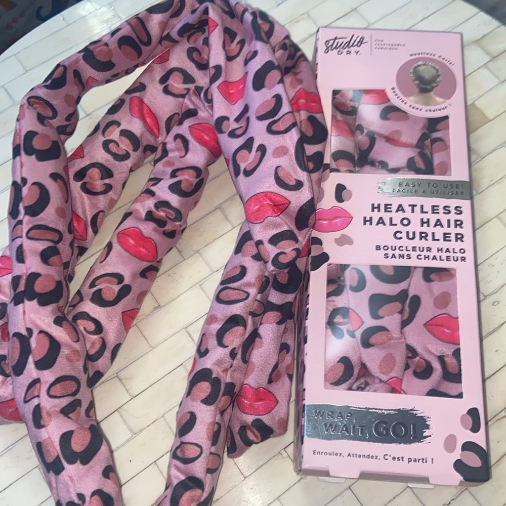 Heatless halo hair curlers